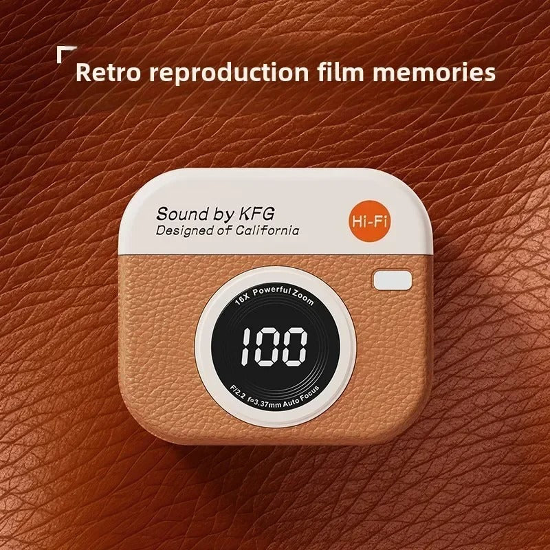 Retro camera TWS